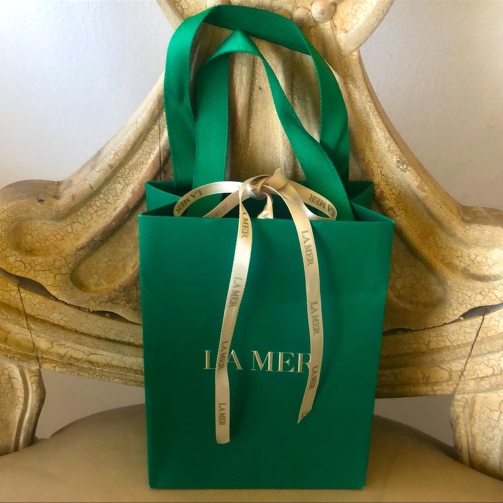 La Mer Small Luxury Green Paper Gift Bag W/Satin Handles+La Mer Silky Tie String